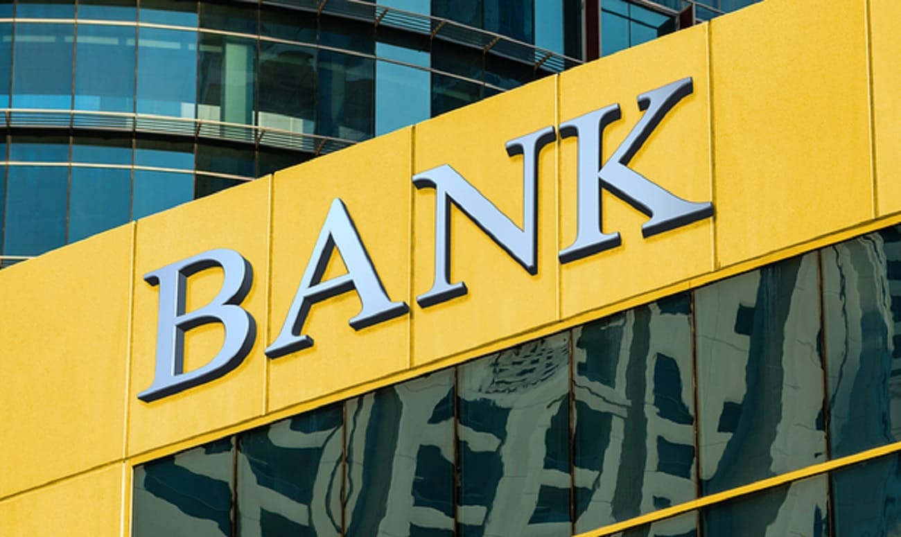 В Україні Фонд гарантування продає активи банків-банкрутів 