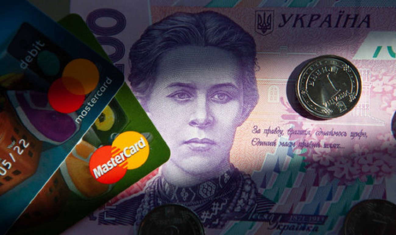Стало відомо, у якій валюті українці зберігають свої гроші та в яких банках