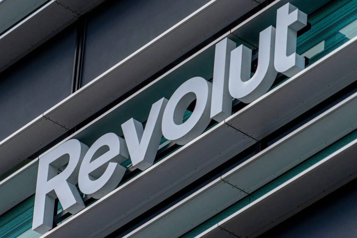 Компанія Revolut / Фото: azolalegal