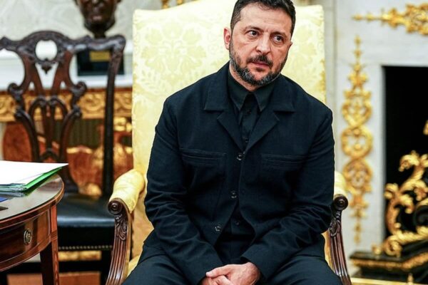 Зеленський змінив образ: з’явився у костюмі від українського дизайнера / Фото: відкриті джерела